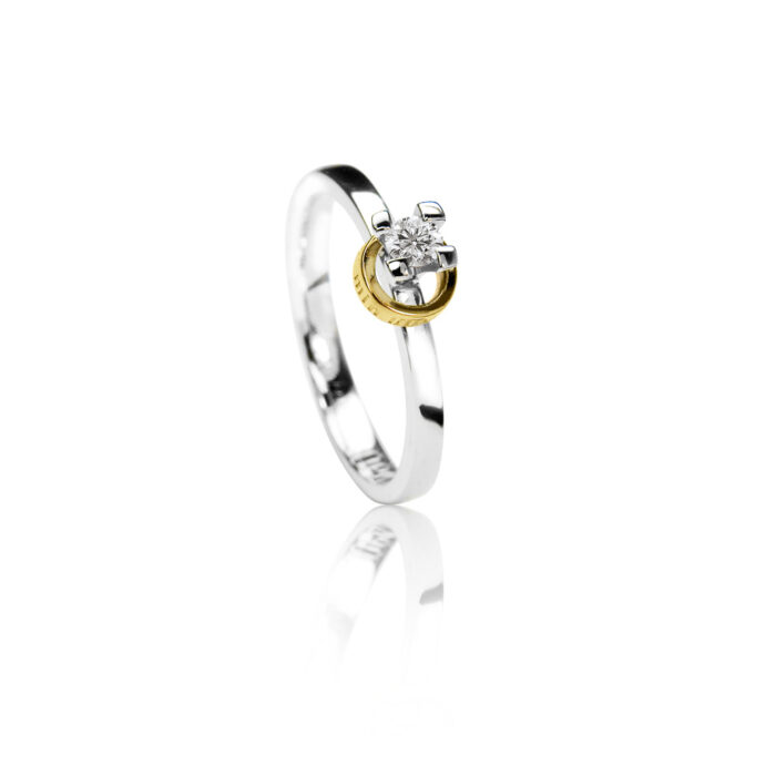 1542 010WG Noën - Love ring - Økologisk gull og 0,10 ct diamant
