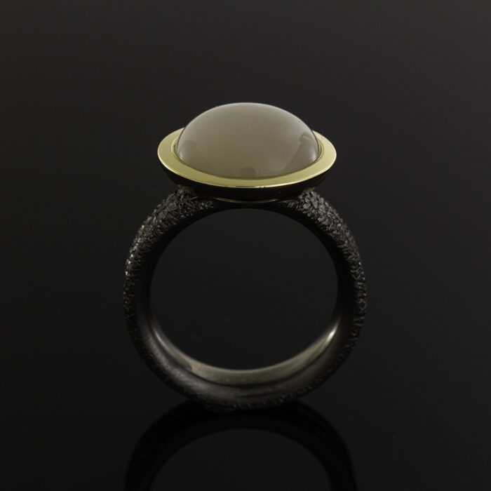 2. Venus R30 Søderlund Design - Venus R30 Ring med sølv og gull