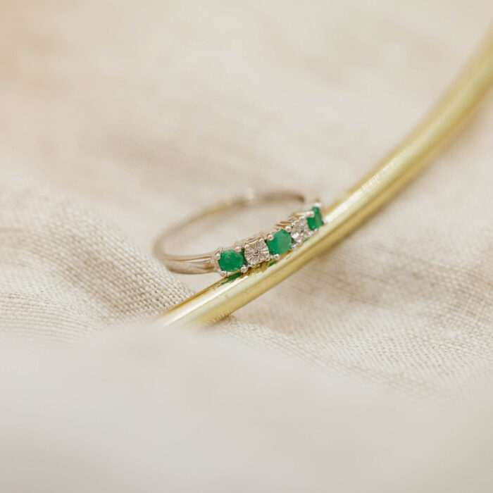 1215365 1 NC Christophersen - Ring i hvitt gull med Smaragd og diamanter