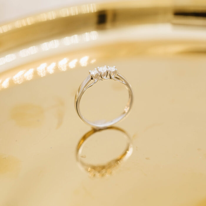 1215895 3 NC Christophersen - Ring i hvitt gull med diamanter