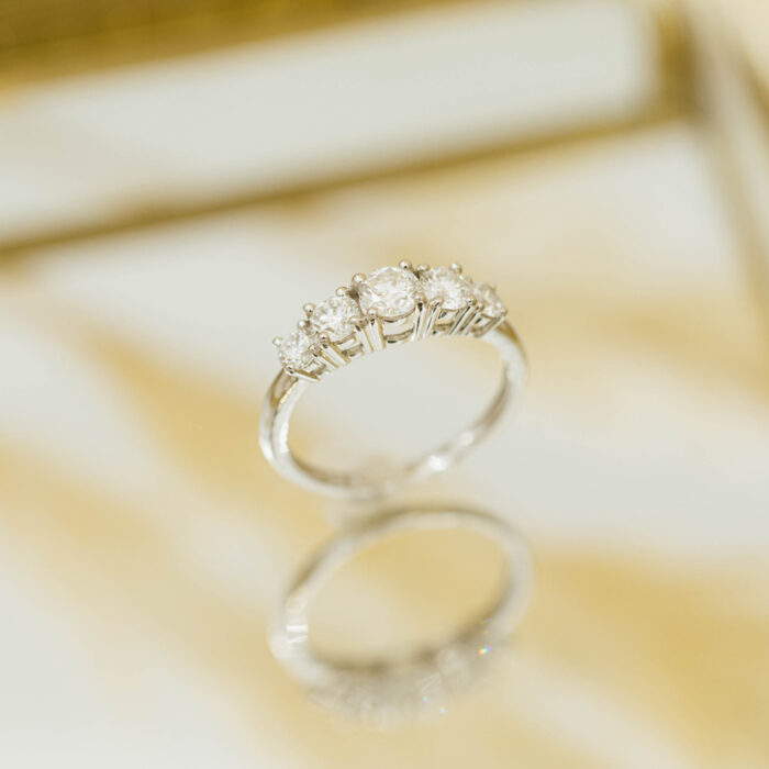 1215984 3 NC Christophersen - Ring i hvitt gull med diamanter NC Christophersen - Ring i hvitt gull med diamanter