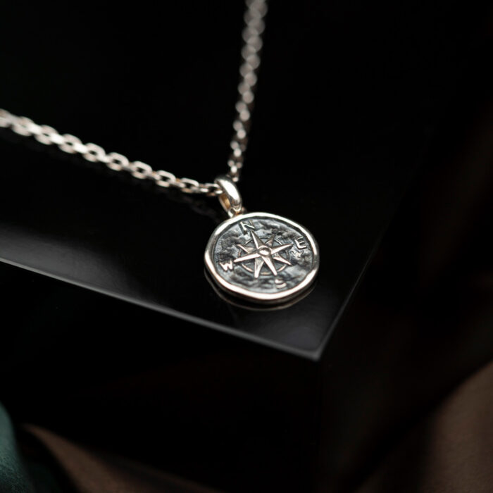 310089 1 ALEXANDER - Halssmykke i sølv med 50cm kjede - Kompass