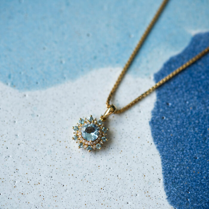 59635 3 PAN Jewelry - Anheng i gult gull med aquamarin og diamanter PAN Jewelry - Anheng i gult gull med aquamarin og diamanter