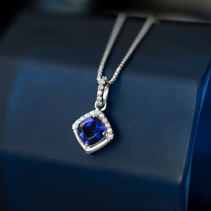 991707 3 PAN Jewelry - Halssmykke i sølv med blå zirkonia