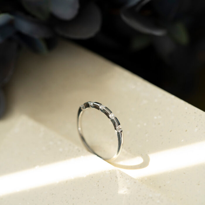 991751 3 PAN Jewelry - Tynn ring i sølv med zirkonia