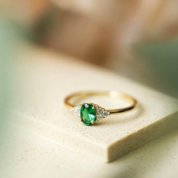 991763 3 PAN Jewelry - Ring i forgyldt sølv med hvite og grønn zirkonia PAN Jewelry - Ring i forgyldt sølv med hvite og grønn zirkonia