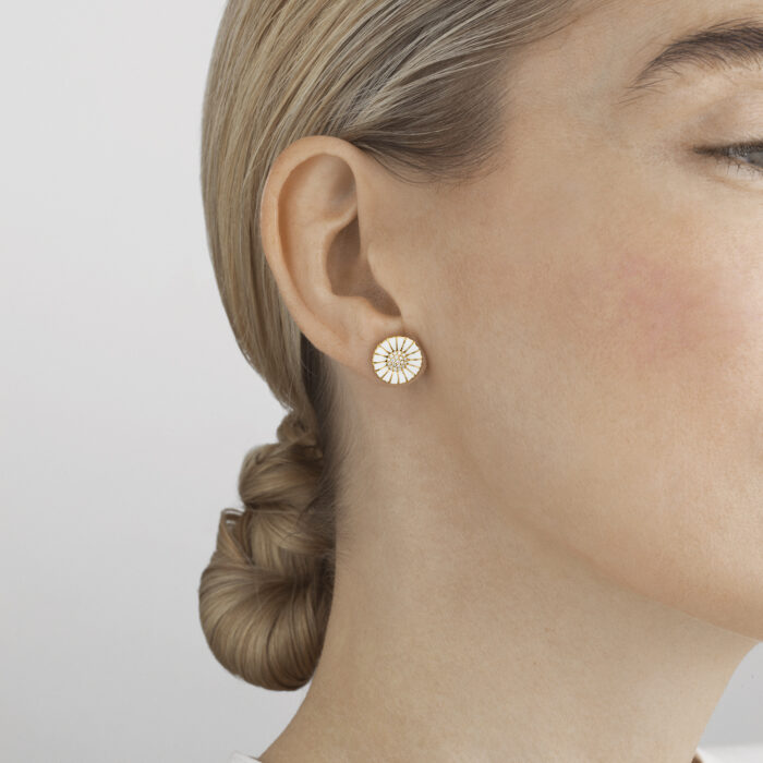 Georg Jensen - Daisy ørepynt i forgylt sølv med hvit emalje og 0,10ct pavè - 11 mm - Bilde 2