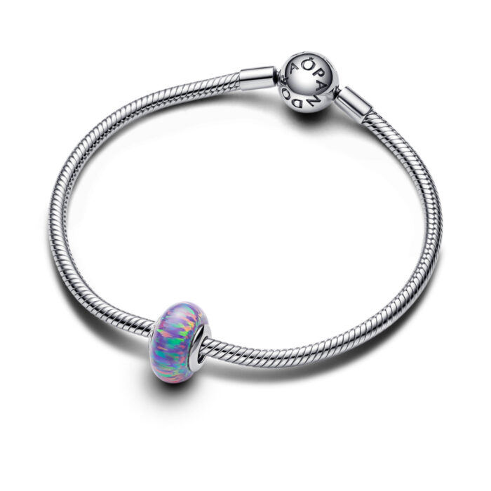 Pandora - Opaliserende Lilla Charm