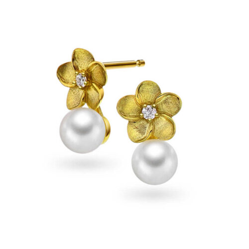 NC Christophersen - Blomsterørepynt i 14k gult gull med ferskvannsperle og diamant