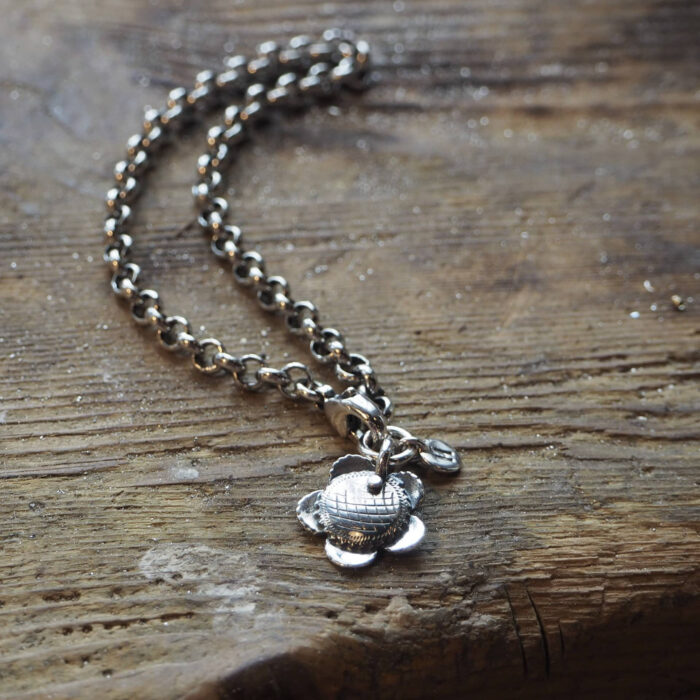 Huldreverket - Huldreblomst armbånd i oksidert sølv, liten - Bilde 2