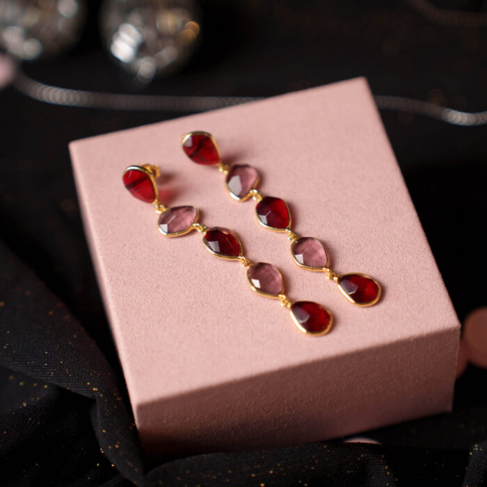 Pan Jewelry Glam - Mirage ørepynt i forgylt sølv med rosa stener - Bilde 3