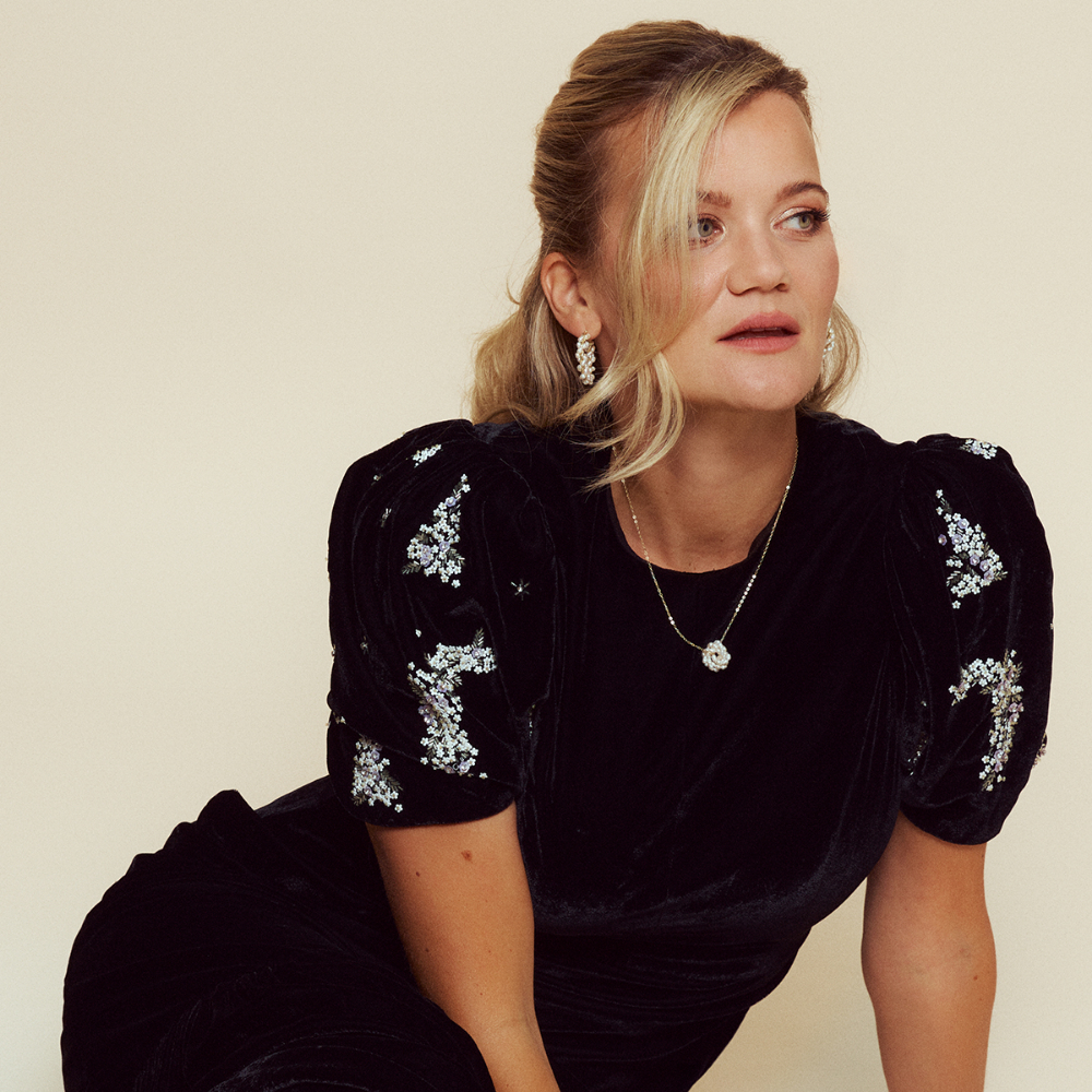 Sandra Lyng x Pan Jewelry - Øreringer i forgylt sølv - Perledrøm, 30 mm - Bilde 2