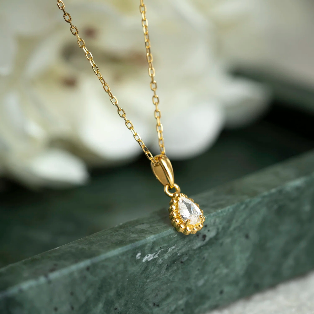 Nora Mørk by Gulldia - Smykke i sølv med zirkonia Nora Mørk by Gulldia - Smykke i sølv med zirkonia - Bilde 2