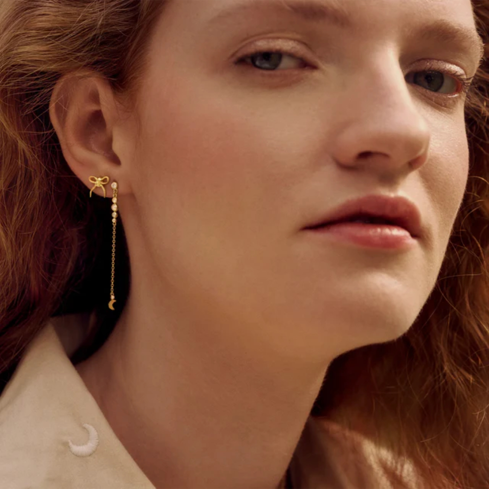 Maanesten - Eunice - Sløyfe ørepynt i sølv Maanesten - Eunice - Sløyfe ørepynt i sølv - Bilde 2