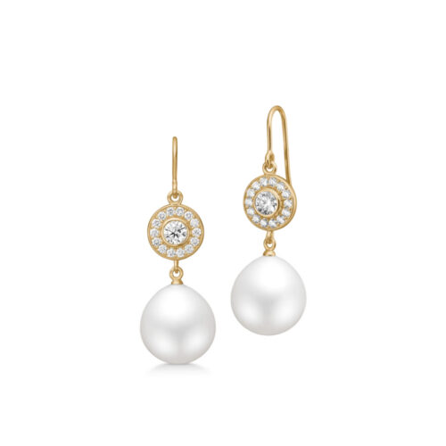 Julie Sandlau - Heritage Earrings i 18k gult gull med diamanter og ferskvannsperler