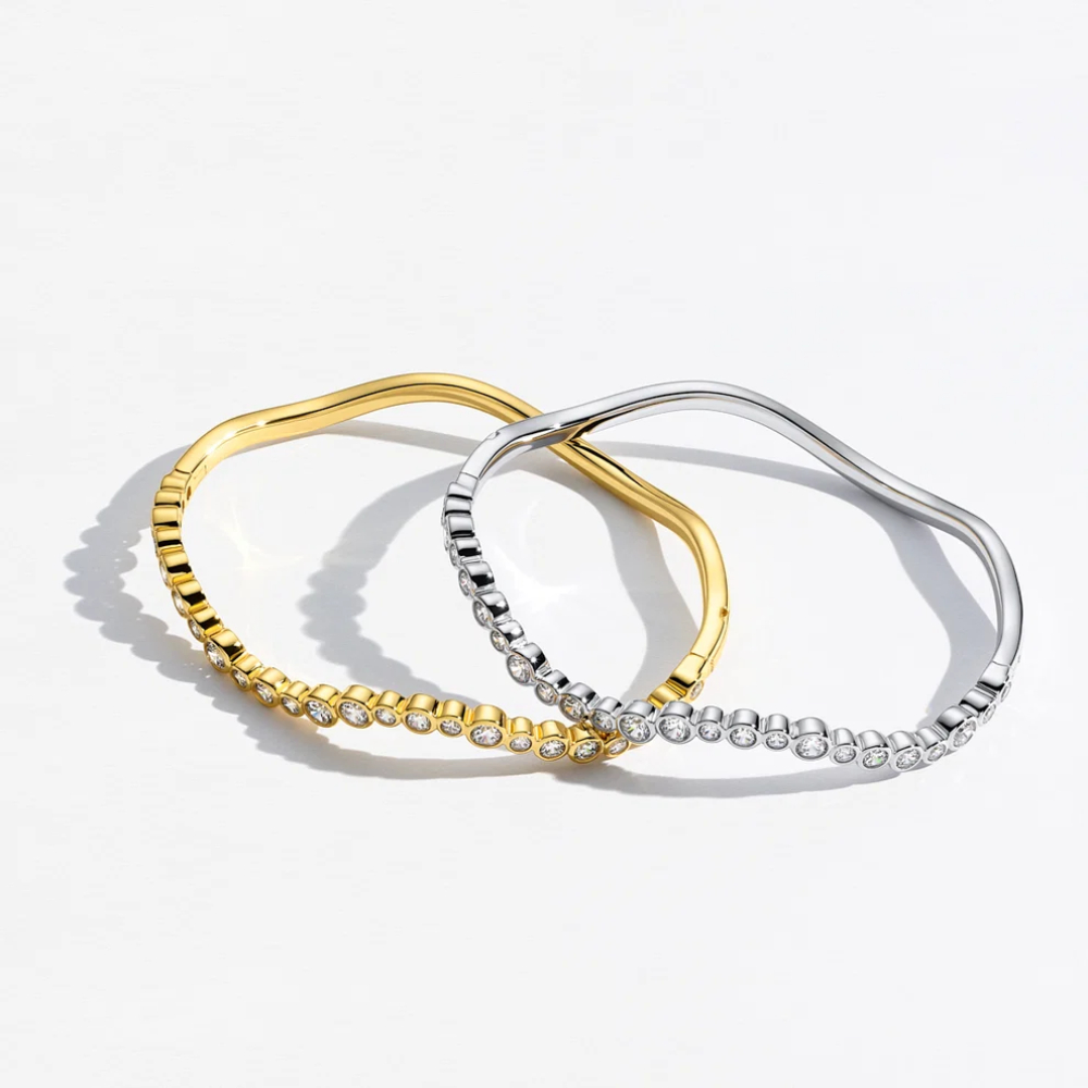 Sif Jakobs - Sardinien Wave Bangle - Armring i 18k gullforgylt sølv med zirkonia Sif Jakobs - Sardinien Wave Bangle - Armring i 18k gullforgylt sølv med zirkonia - Bilde 5