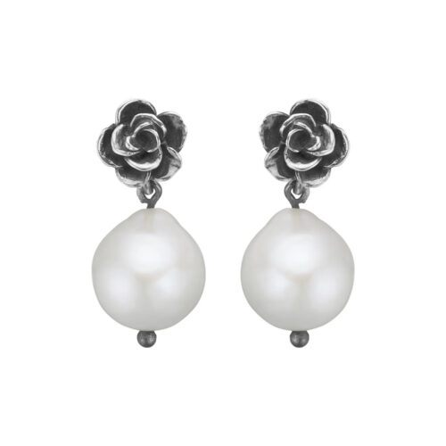 By Birdie - Aphrodite Silver Rose Pearl ørepynt i sølv med ferskvannsperle
