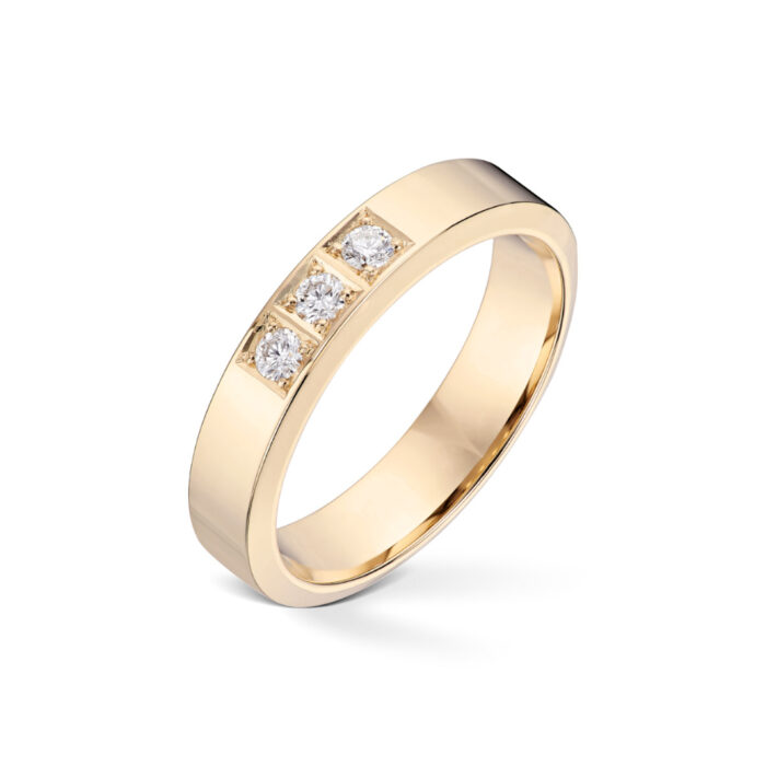 3 x 005 TW SI GU 8045 2 Diamonds by Frisenberg - Alliansering i gult gull 3 x 0,05 ct TW/SI - Kraftig ringskinne, håndlaget ved eget verksted
