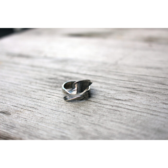 340121 Ask ring pa tre 2 Huldresølv - Ask ring i oksidert sølv