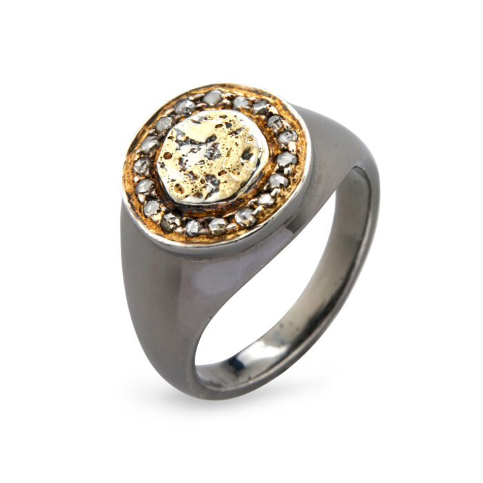 50110181 Ring Freja Coin Pavé ByBirdie packs 070717 00059 1 BY BIRDIE-sølv-sort rhodinert-ring-Freja Coin Pavè