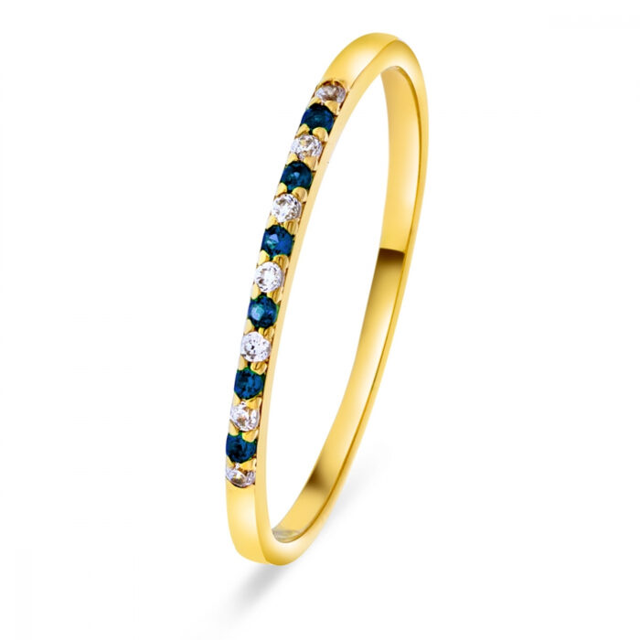 50339 Arne Nordlie - Ring i gult gull med blå og hvit zirkonia