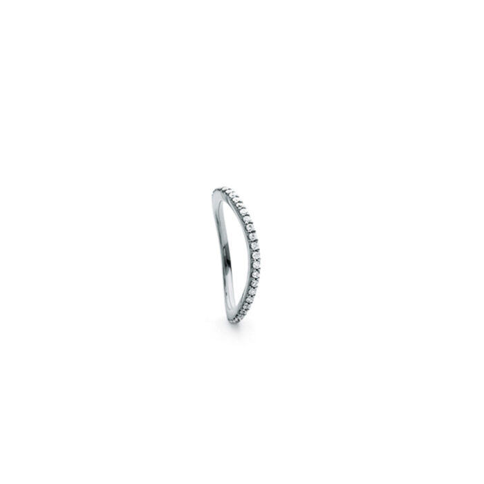 A2601 501 F1 Ole Lynggaard - Love Band curved ring i hvitt gull med 0,40 ct diamanter Ole Lynggaard - Love Band curved ring i hvitt gull med 0,40 ct diamanter