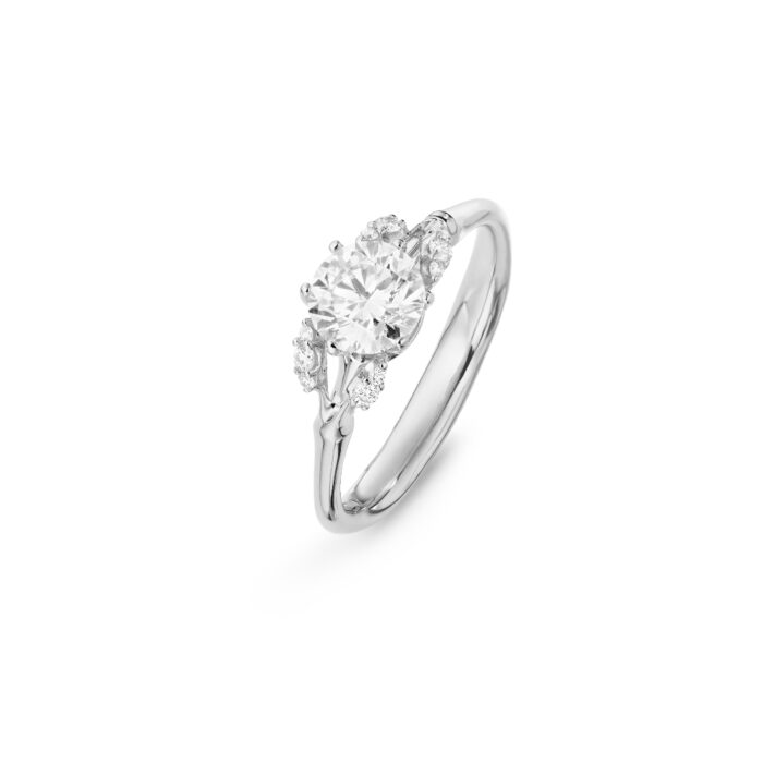 OLE LYNGGAARD COPENHAGEN - Winter Frost Solitaire Ring - 18k hvitt gull og 0,80ct diamant