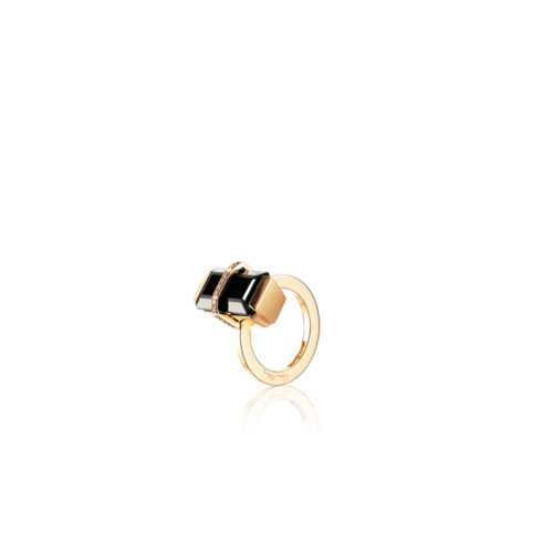 Efva Attling - Bend over - Ring i gull med onyx