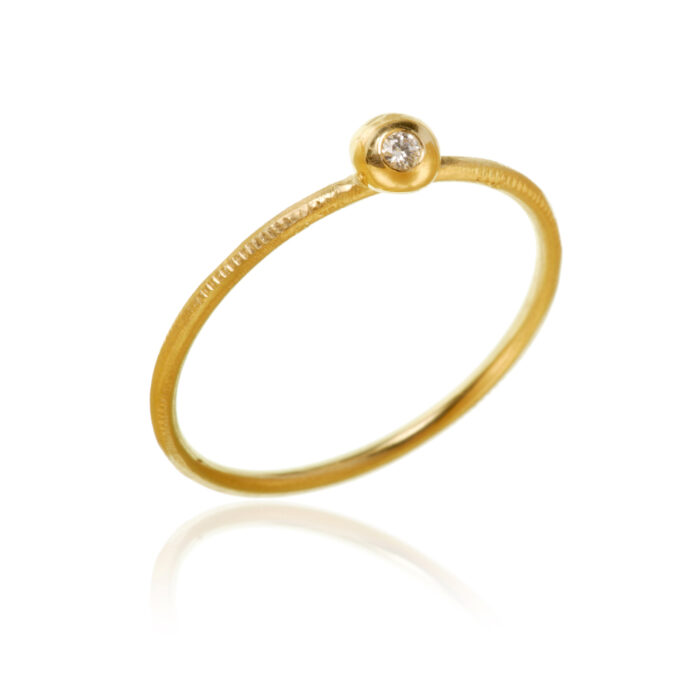 DEL3 A1150 Dulong - Delphis ring med diamant - Velg mellom 18k gult gull eller sølv