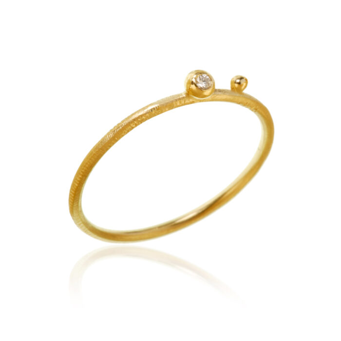 DEL3 A1250 Dulong - Delphis ring med diamant og èn kule - Velg mellom 18k gult gull eller sølv