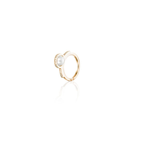 Efva Attling - Day Pearl & Stars - Ring i gull med ferskvannsperle og diamanter