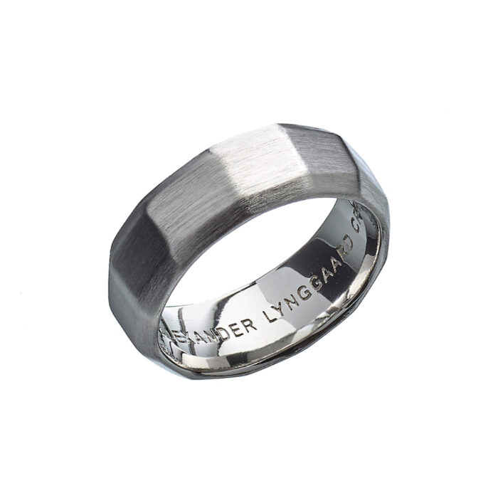 H81001 Hope Facted Ring Rho Alexander Lynggaard - Hope Facet ring i rhodinert sølv