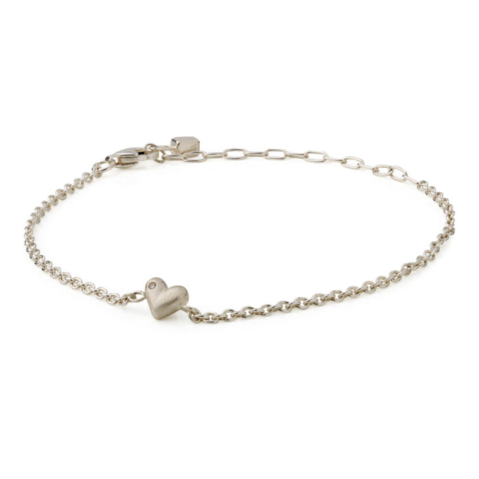KA514 Wille Jewellery - Hjerte- armlenke i sølv-matt med diamanter