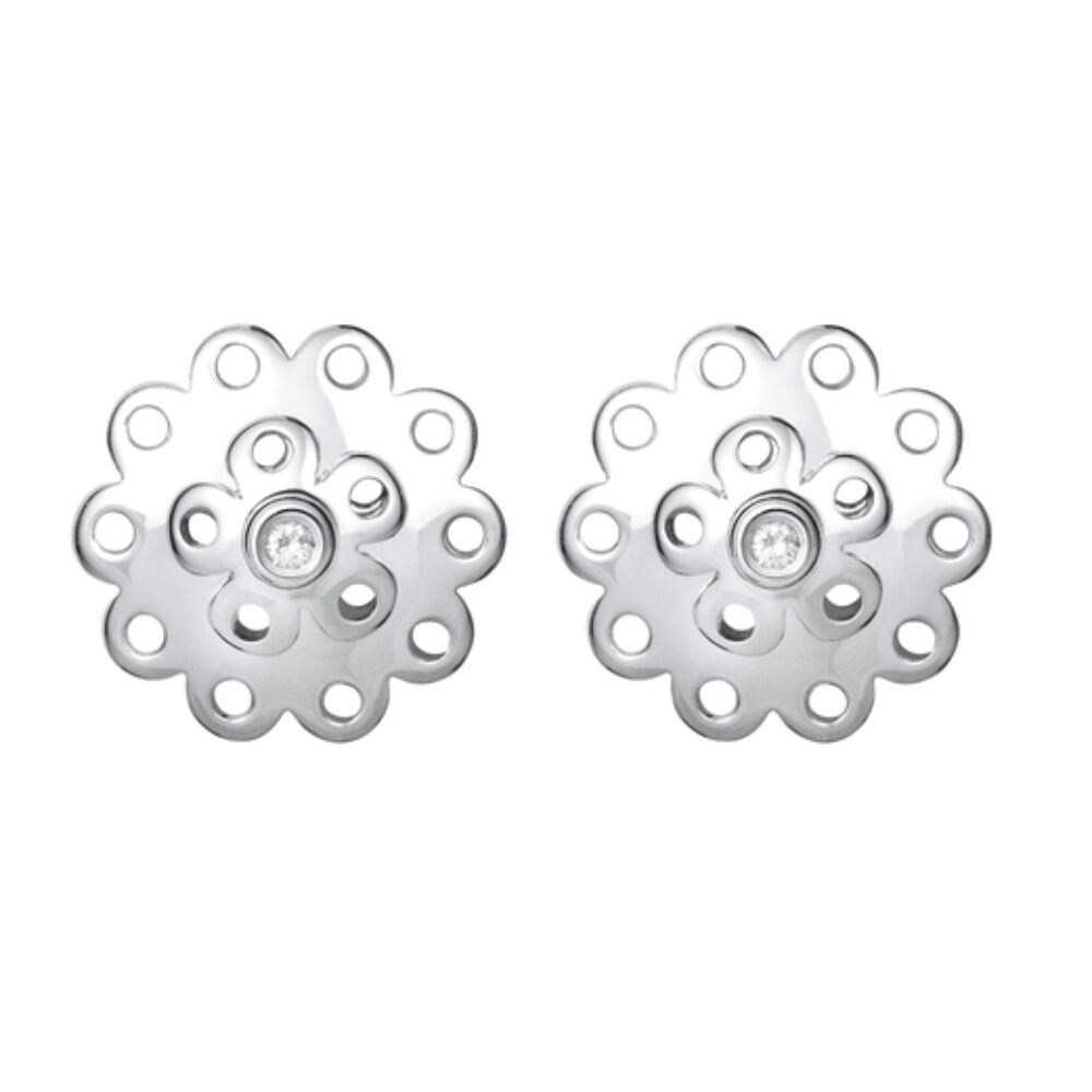 Lace_Studs_White_Gold_A1905-501_pair_packshot_aRGB_V1